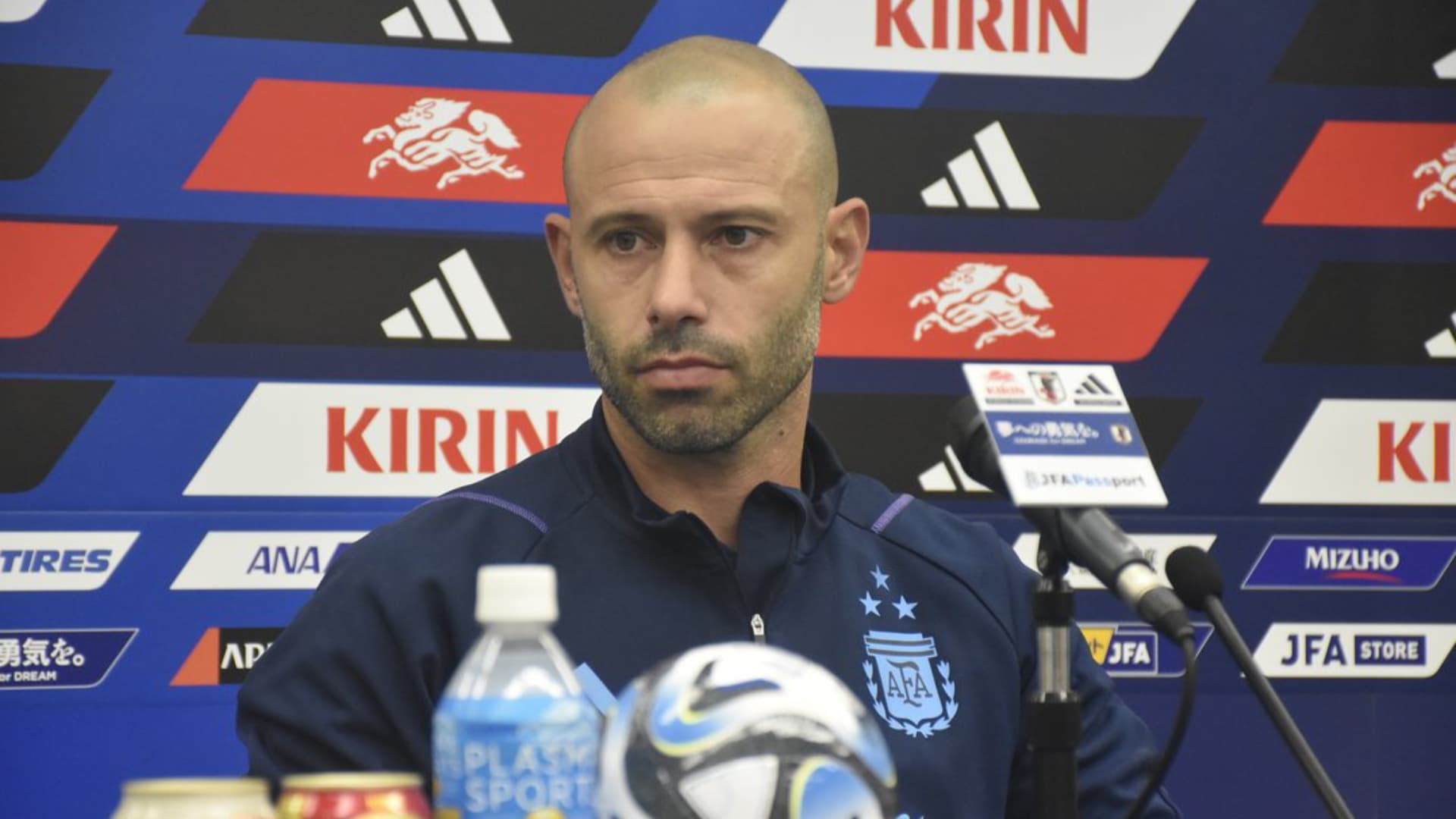 Mascherano explotó tras el empate con Venezuela