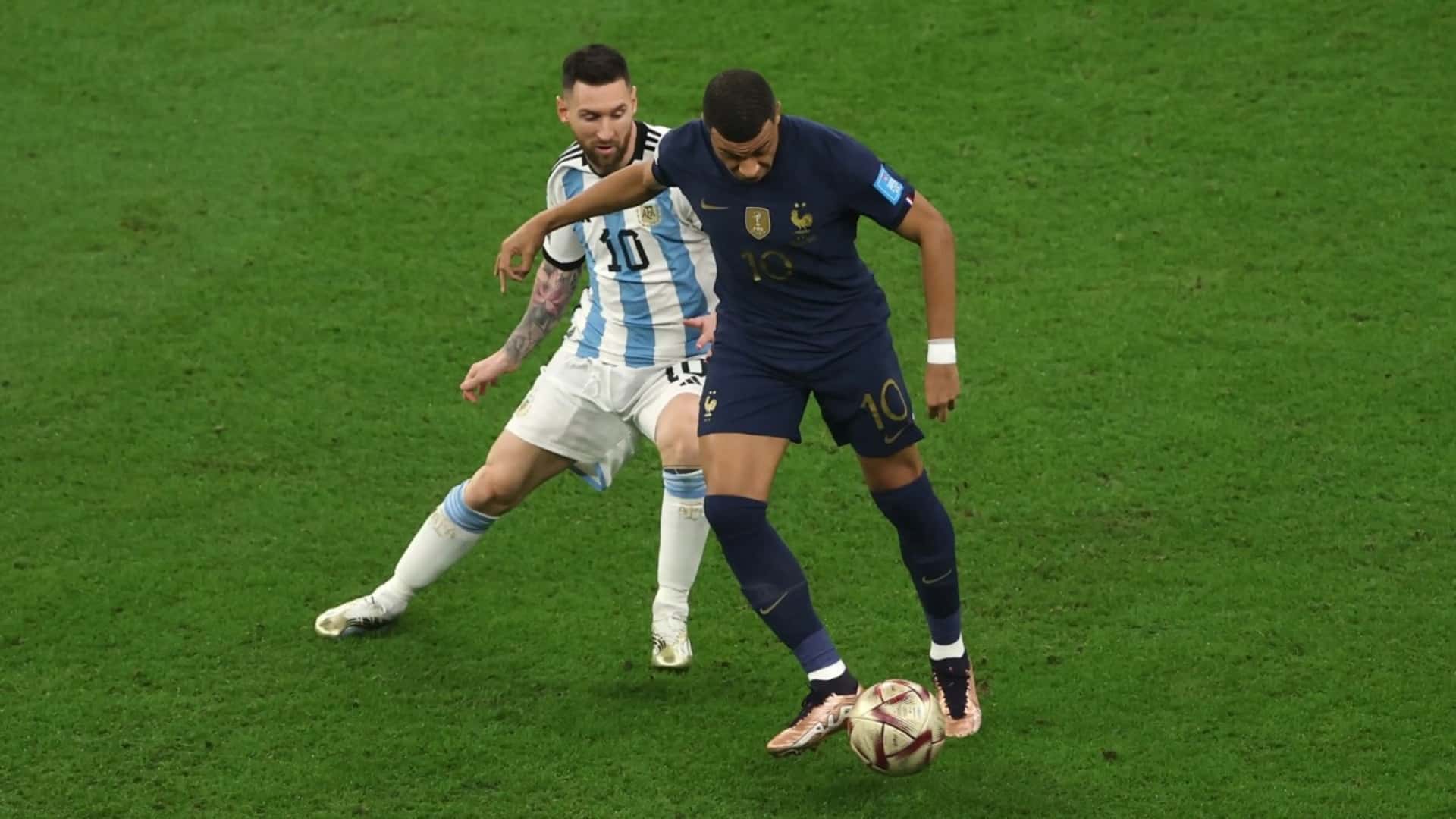Mbappé analiza su futuro y un campeón mundial se mostró interesado en tenerlo como compañero.