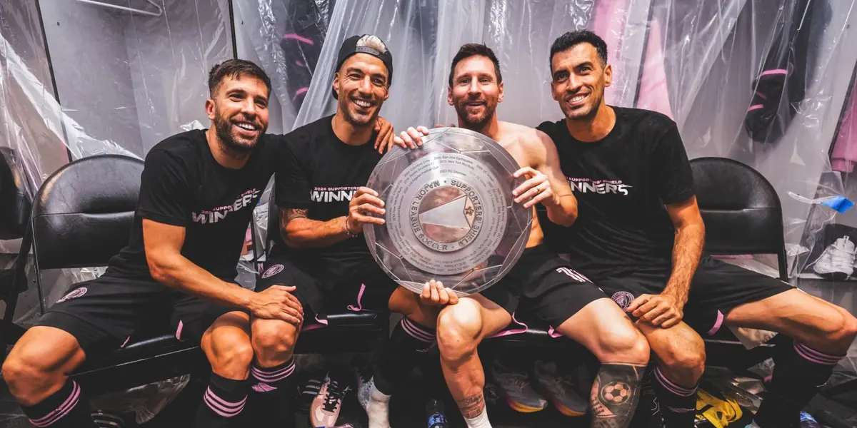 Messi sigue sumando trofeos a su vitrina personal (@jordialba).