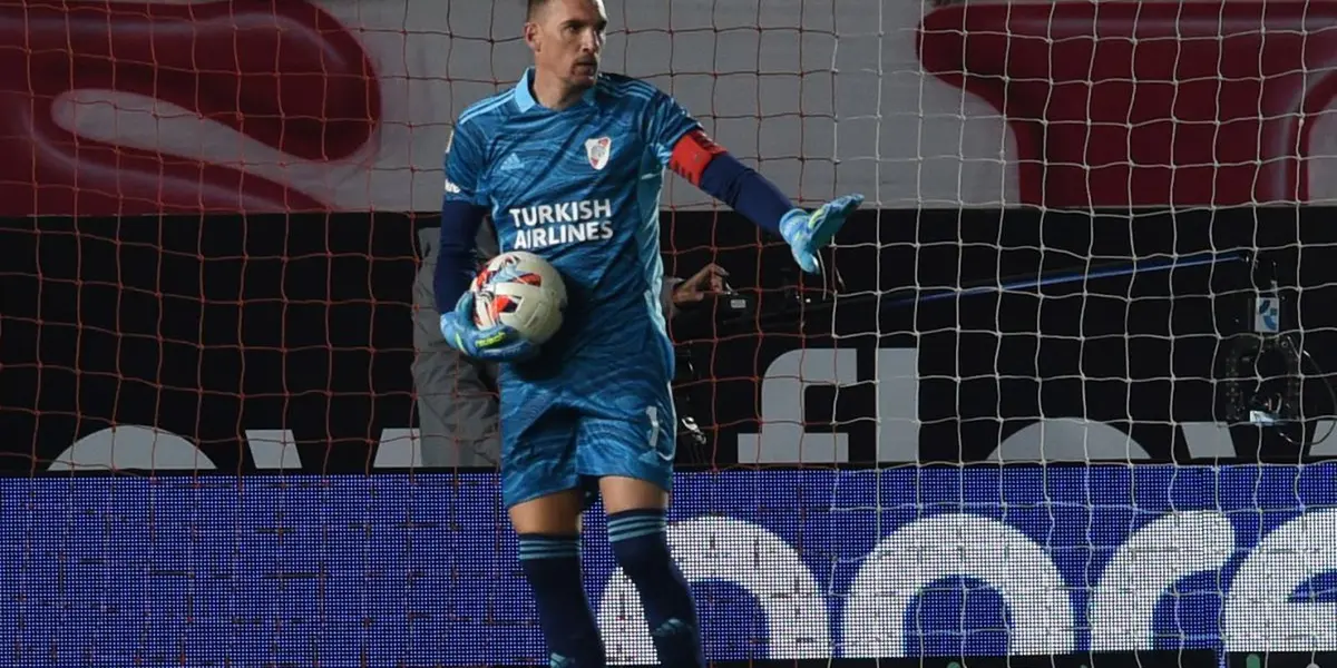 Mientras el arquero ya se encuentra en Qatar, trascendió lo que podría pasar con él de cara al 2023.