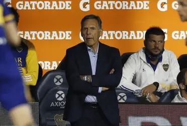 Miguel Ángel Russo no lo tiene en cuenta y podría abandonar Boca Juniors en busca de continuidad.