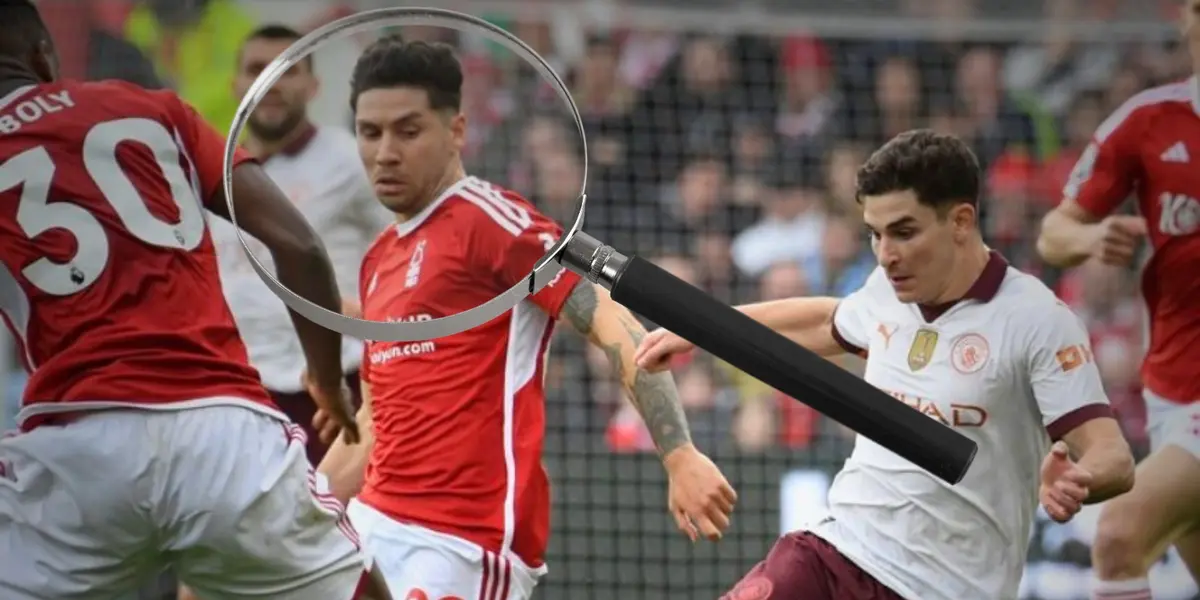 Montiel junto a Julián Álvarez.