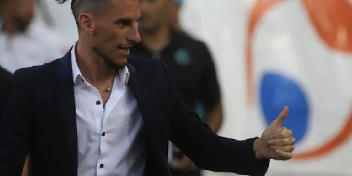 Muchos aficionados de Racing Club de Avellaneda no entienden la decisión de Sebastián Beccacece de no poner de titulares juntos a Lorenzo Melgarejo y Benjamín Garré.