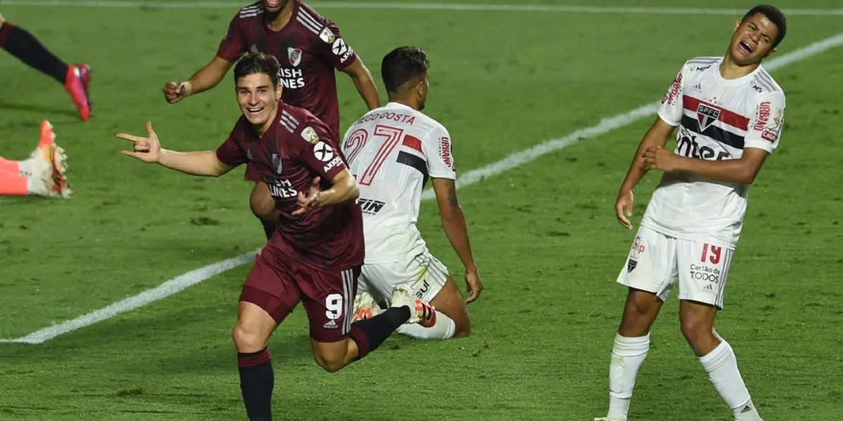 Muchos medios han comparado a Julián Álvarez con Javier Saviola, recordando el desempeño de los dos jugadores.