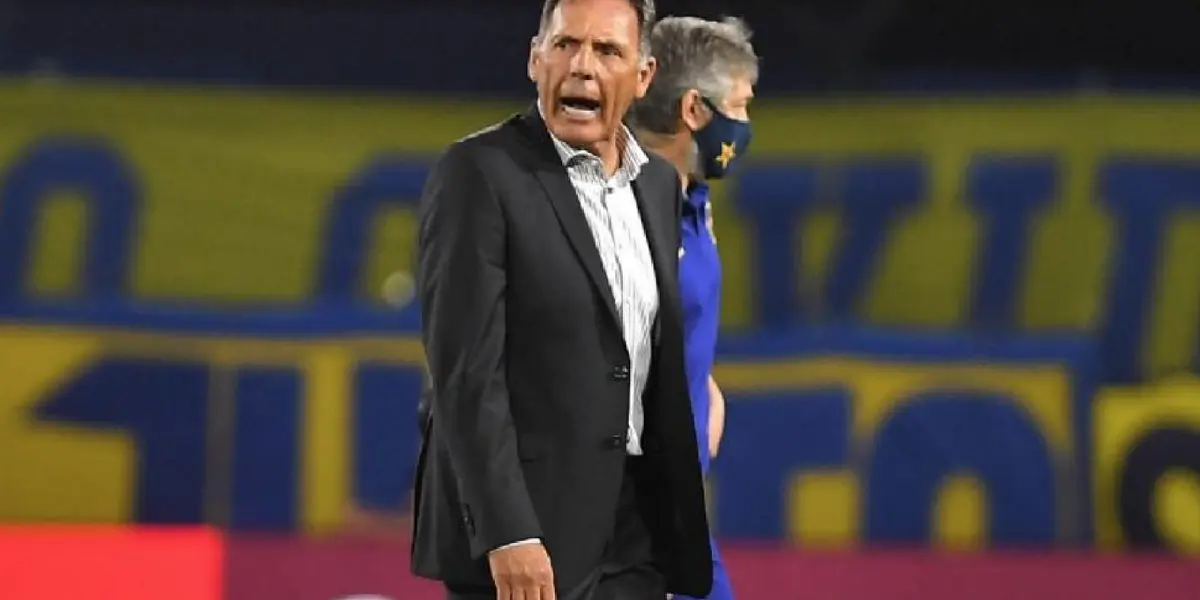 Ni bien culminó el partido, uno de los ídolos del Club Atlético Boca Juniors le dio sin piedad a Miguel Ángel Russo.