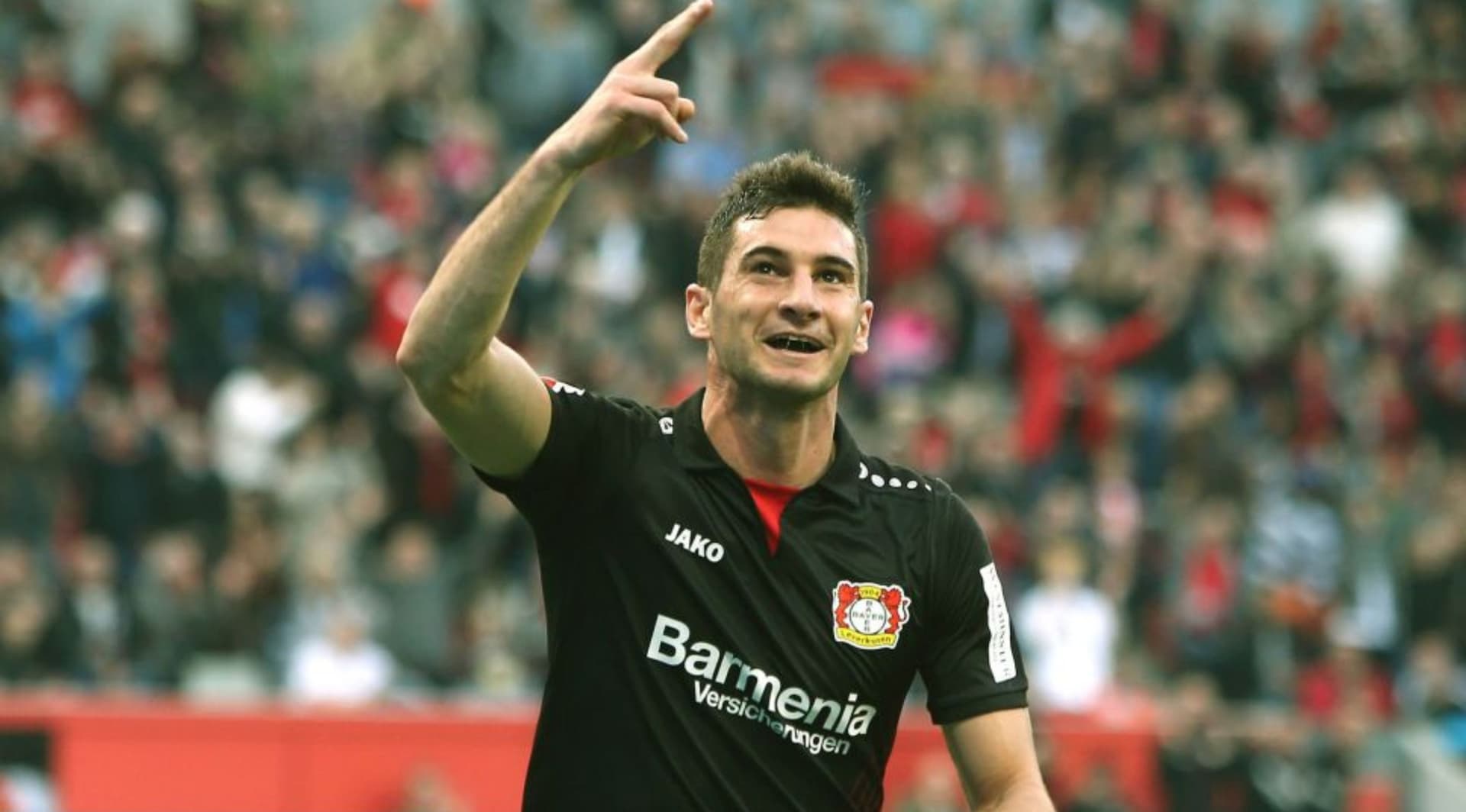 No continuará en el Bayer Leverkusen pero no se irá muy lejos, además compartirá equipo con un ex River