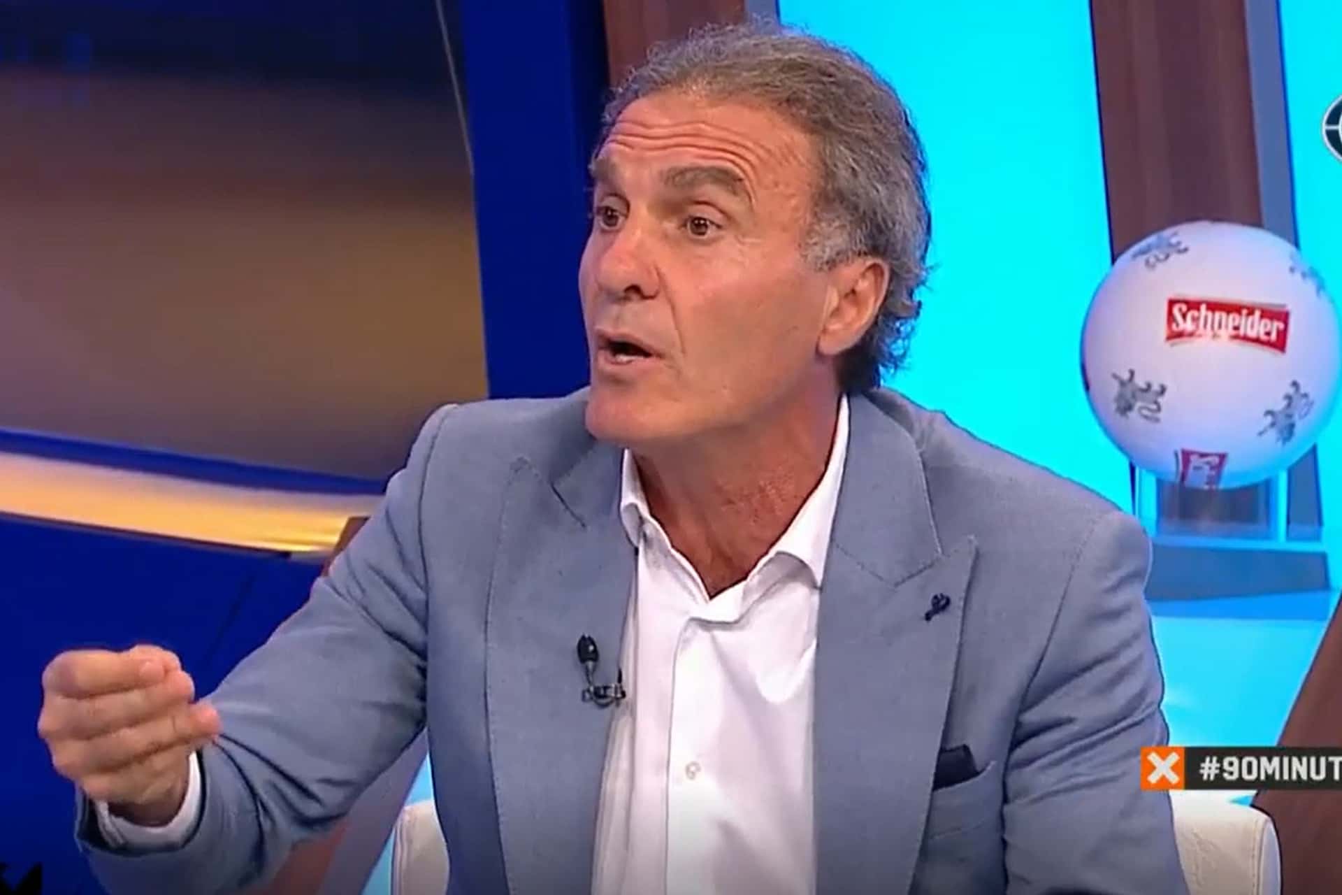 Oscar Ruggeri supo ser un gran futbolista de la Selección Argentina y pasó por varios clubes en el fútbol local, actualmente esta como panelista en ESPN y recuerda sus etapas como jugador ¿Cómo le fue en River y en Boca? Te contamos los dichos acá.