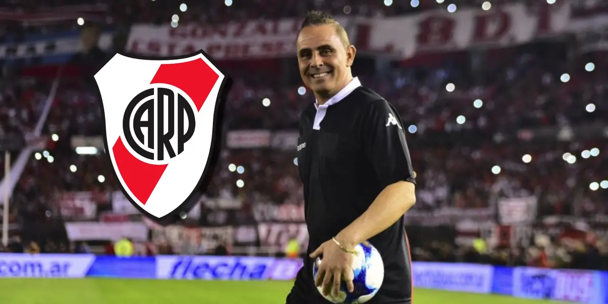 Pablo Lunati en el estadio Monumental, tomando una pelota.