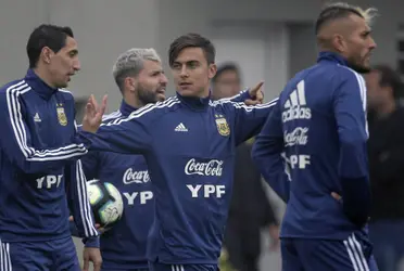 París Saint Germain Football Club está tras los pasos de Paulo Dybala, y estarían dispuestos a ofecer un millonario sueldo para hacerse de los servicios del jugador.