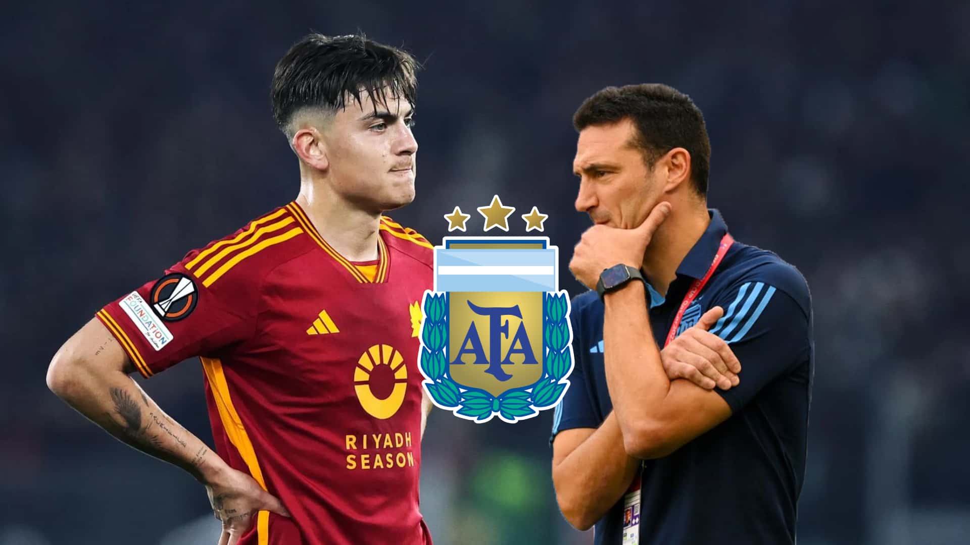 Paulo Dybala con brazos en jarra con la camiseta de la Roma