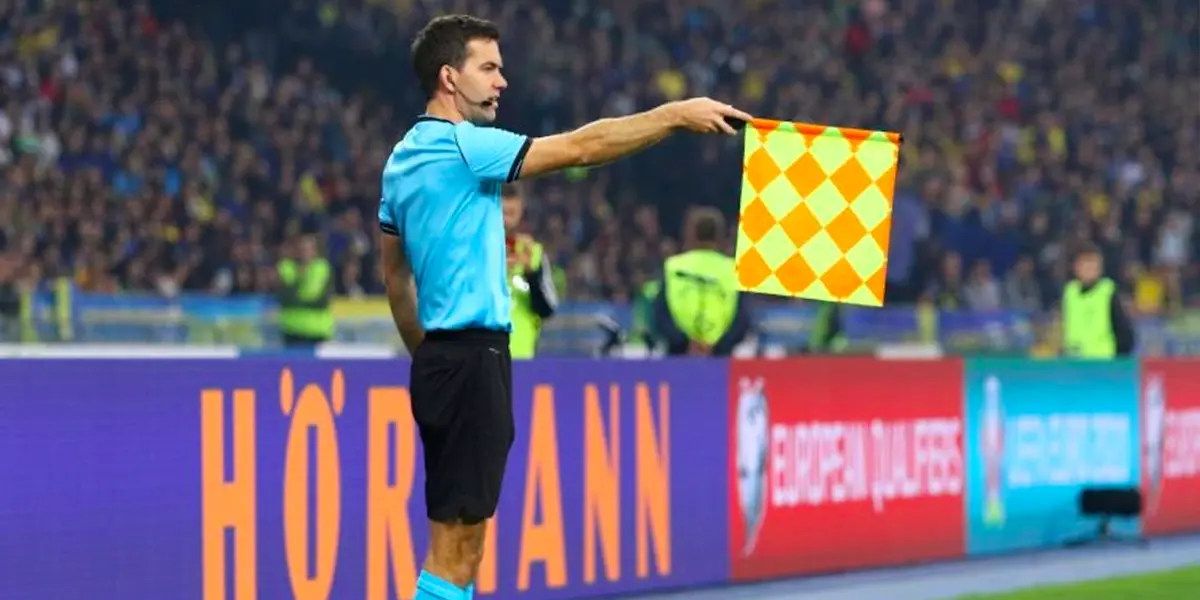 Pierluigi Collina, actual director de arbitraje de la FIFA, aseguró que la tecnología podría usarse en este aspecto de cara a la Copa del Mundo.