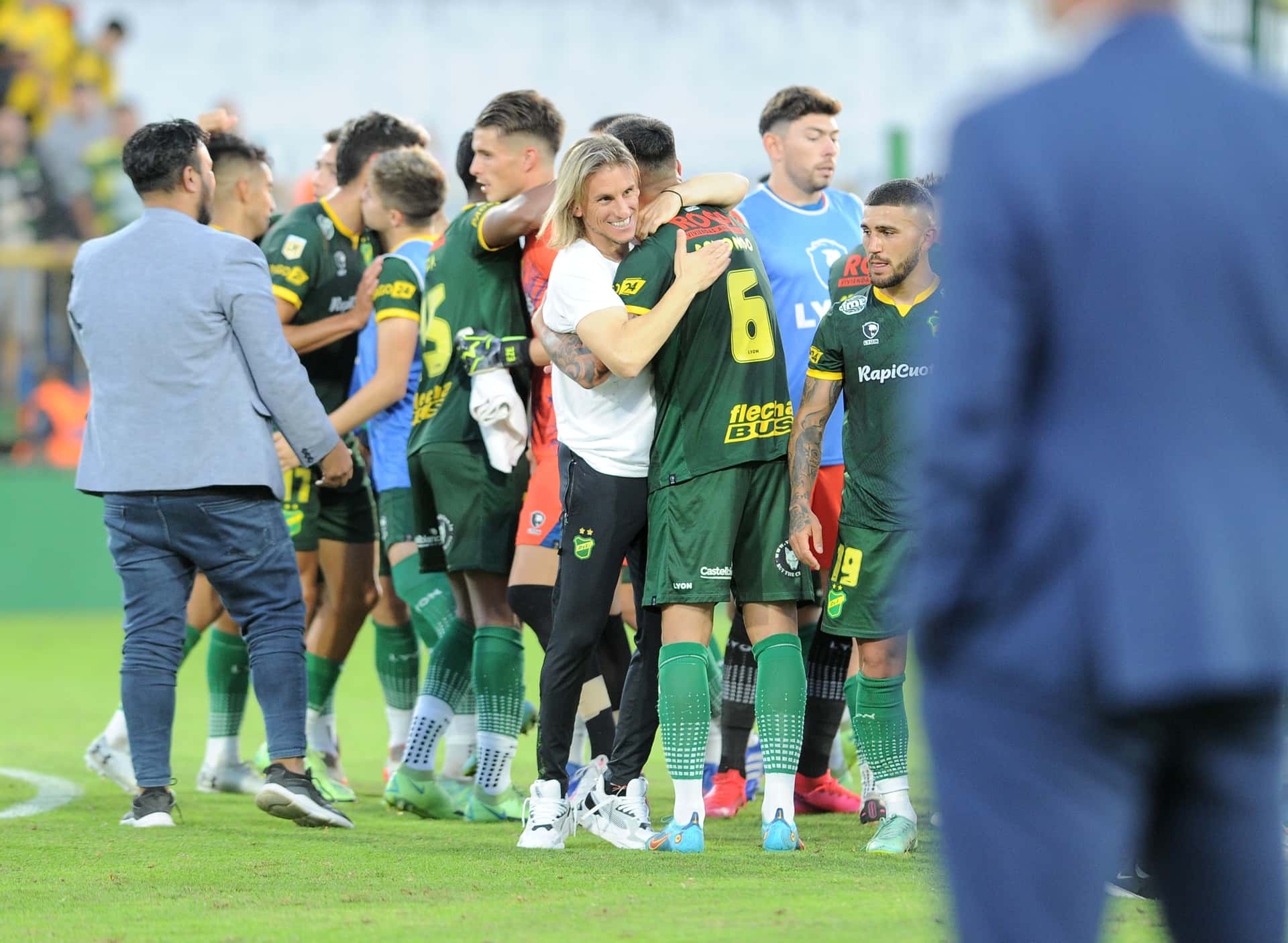 Por el Grupo A, Defensa y Justicia y Argentinos ganaron sus partidos y se metieron entre los ocho mejores equipos de la Copa de la Liga. Ya quedó todo definido.