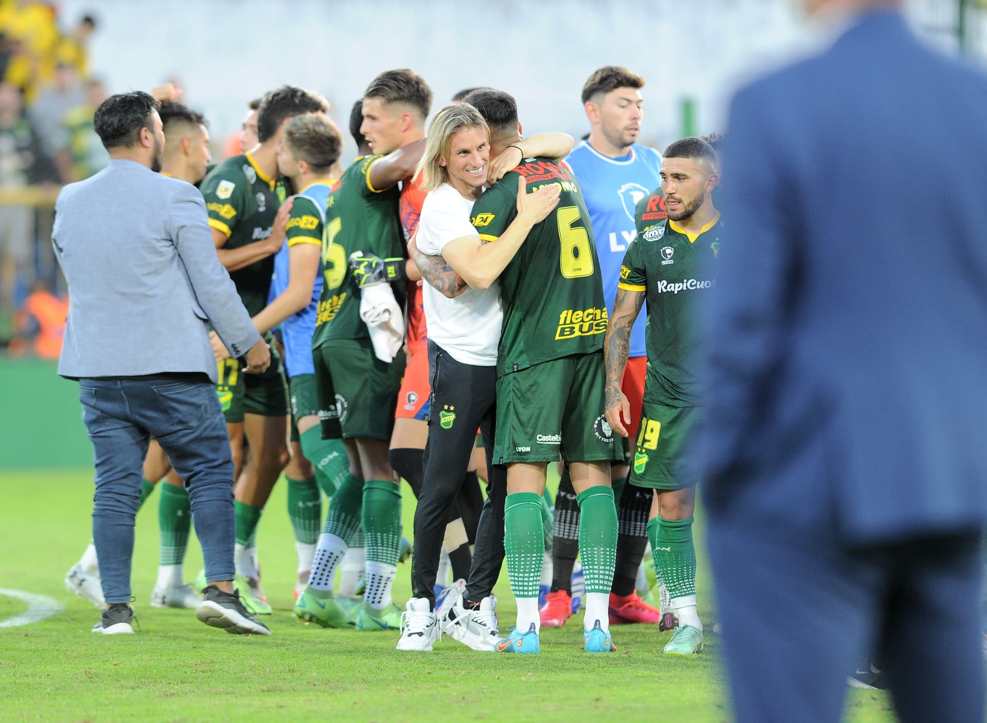 Por el Grupo A, Defensa y Justicia y Argentinos ganaron sus partidos y se metieron entre los ocho mejores equipos de la Copa de la Liga. Ya quedó todo definido.