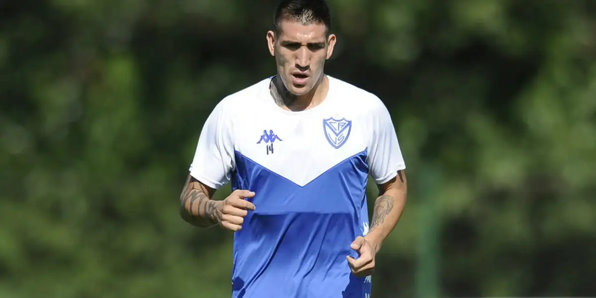 ¿Por qué Centurión no juega en Vélez?