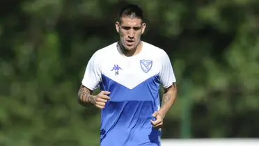 ¿Por qué Centurión no juega en Vélez?