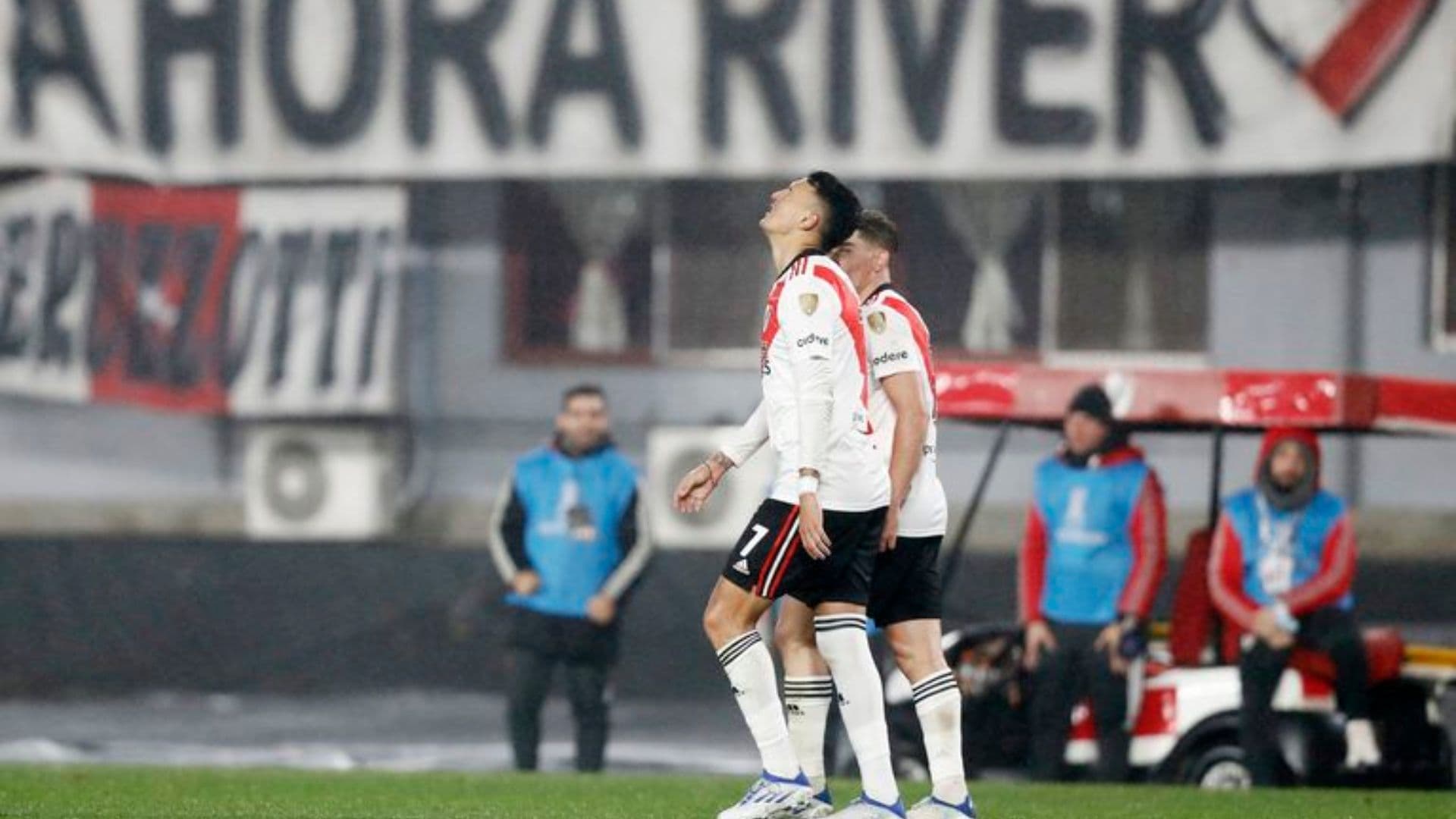 Por un partido anterior al de anoche, en Brasil decidieron suspender al encargado del VAR en el Monumental.