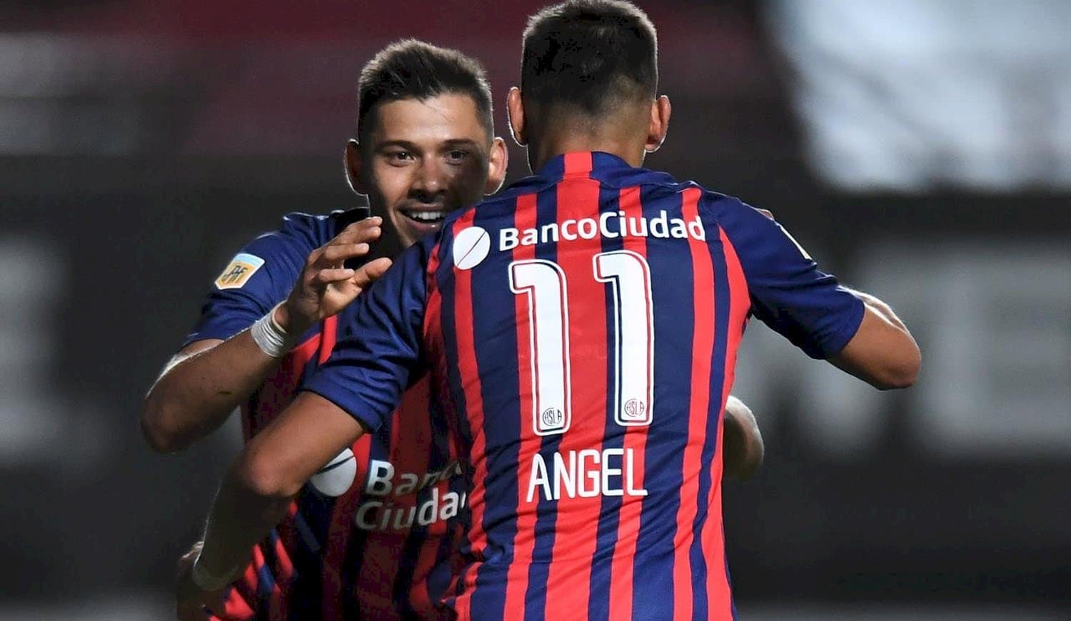 Previo a la victoria del Club Atlético San Lorenzo de Almagro, nadie supo los sacrificios que hicieron Ángel Romero Villamayor y Óscar Romero Villamayor.