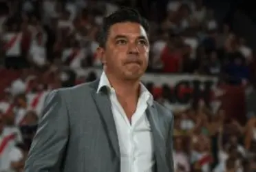 Puede ser el salvador de la pesadilla que vive la defensa de River Plate, pero Marcelo Gallardo ignora su talento
 