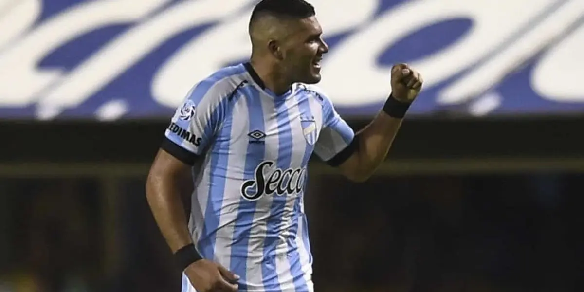 Racing Club de Avellaneda vendió oficialmente a David Barbona al Club Tijuana, equipo que dejara una enorme cantidad de dinero por el jugador.