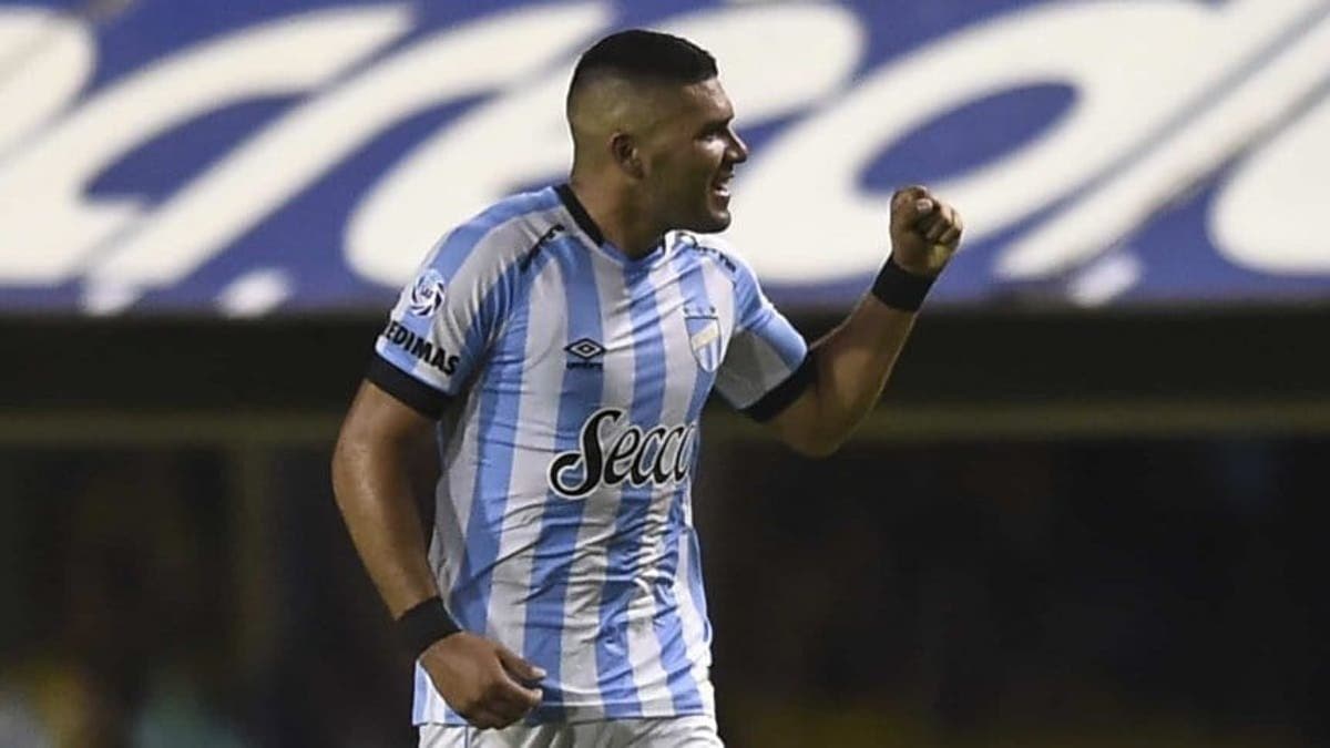 Racing Club de Avellaneda vendió oficialmente a David Barbona al Club Tijuana, equipo que dejara una enorme cantidad de dinero por el jugador.