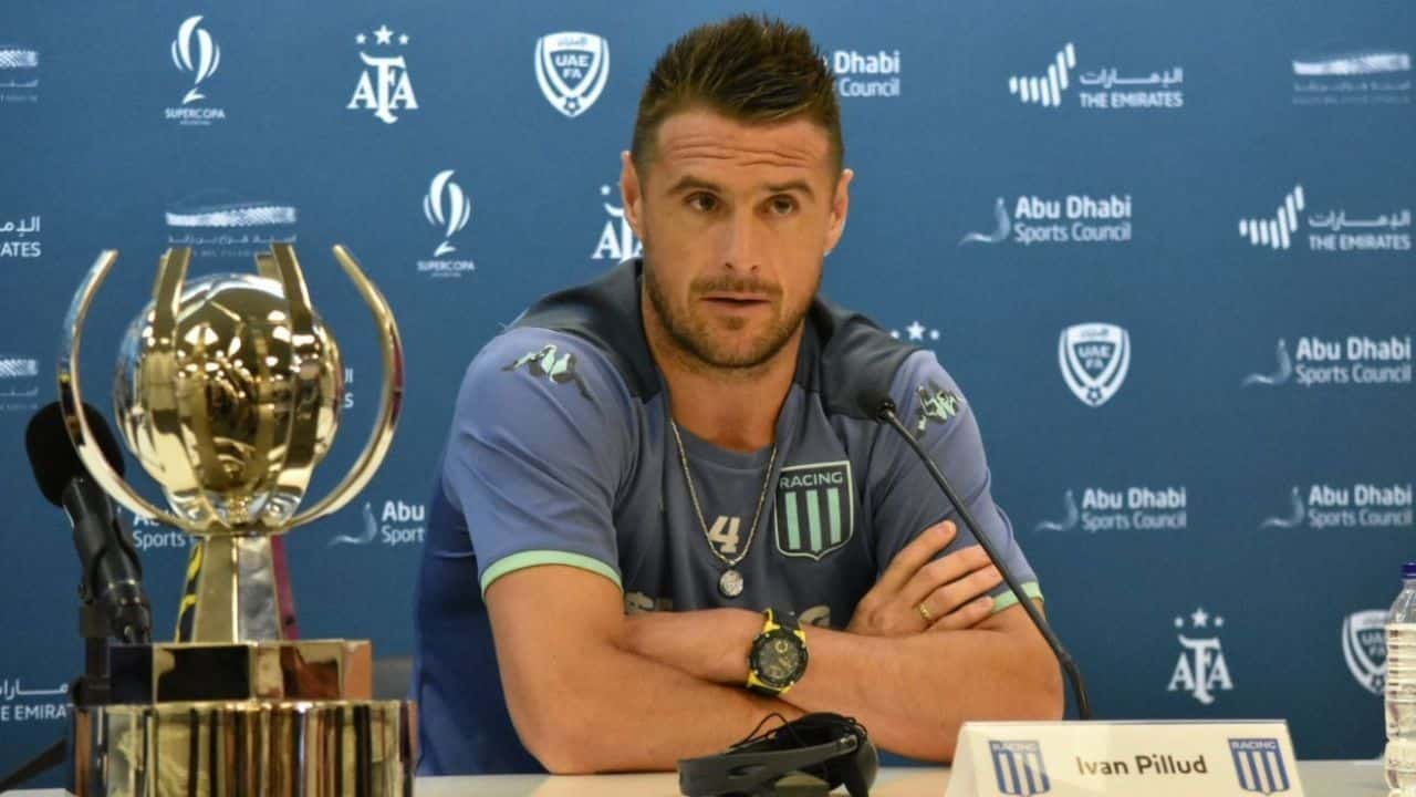 Racing iría a la carga por un lateral con paso por el fútbol español.