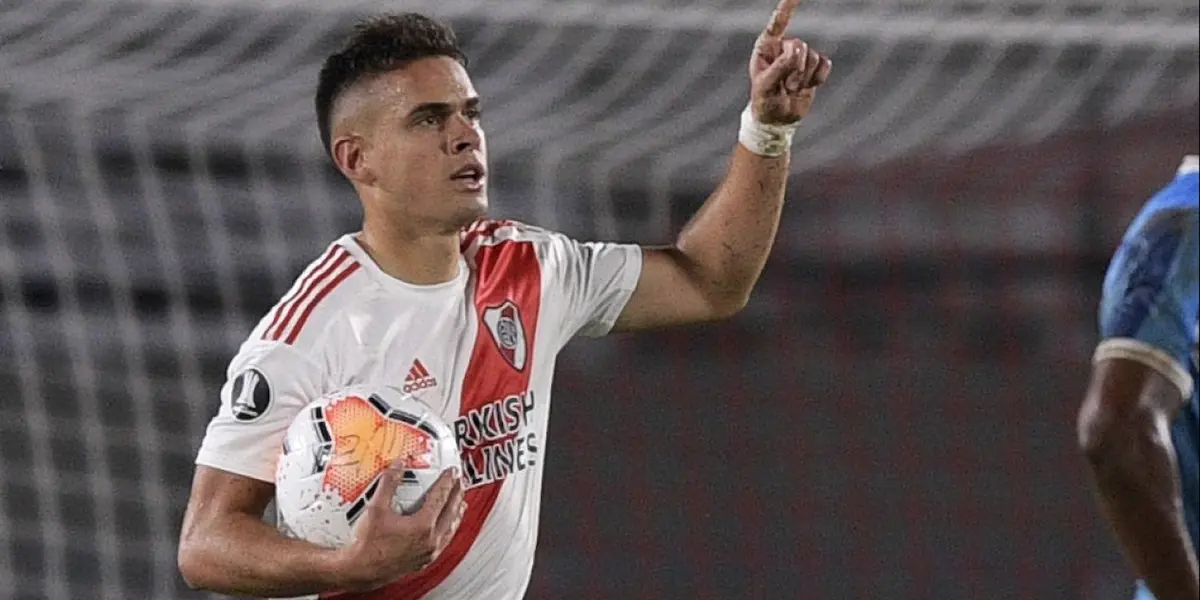 Rafael Santos Borré tiene un pie fuera de River Plate y mirá cuál sería su destino.
