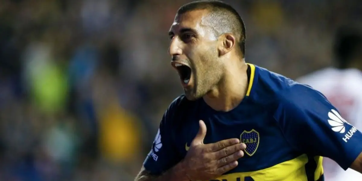 Ramón Ábila convirtió un golazo ante Argentinos Juniors pero los hinchas de Boca Juniors le festejaron una actitud desconocida.