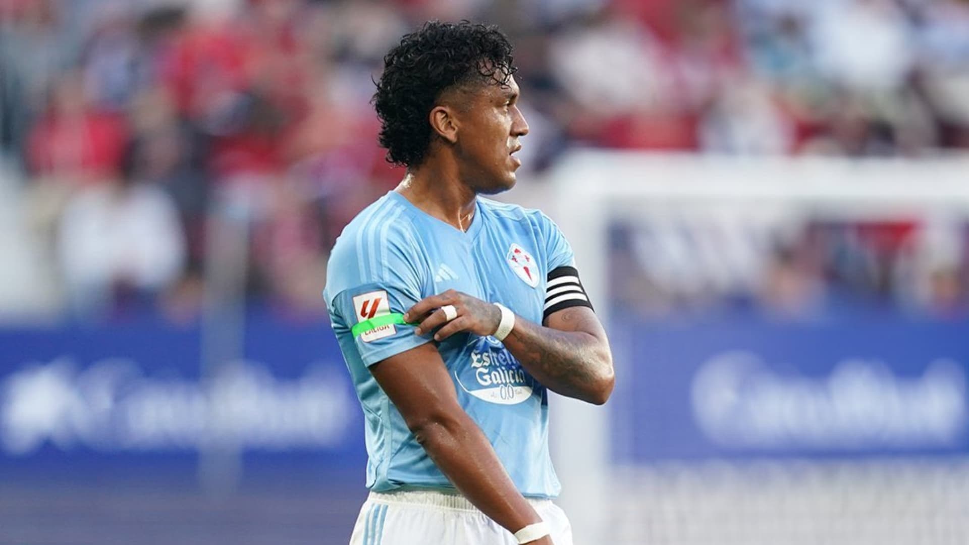 Renato Tapia jugando en Celta de Vigo