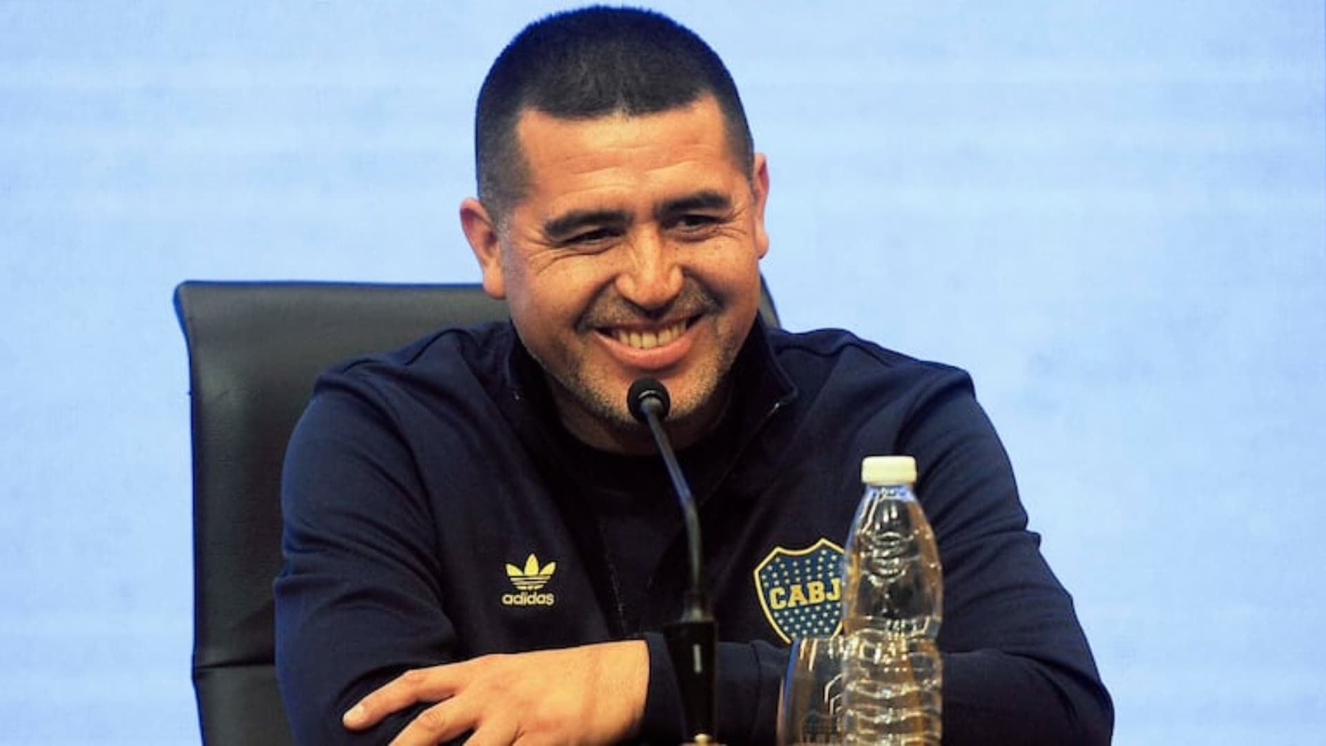 Riquelme en conferencia