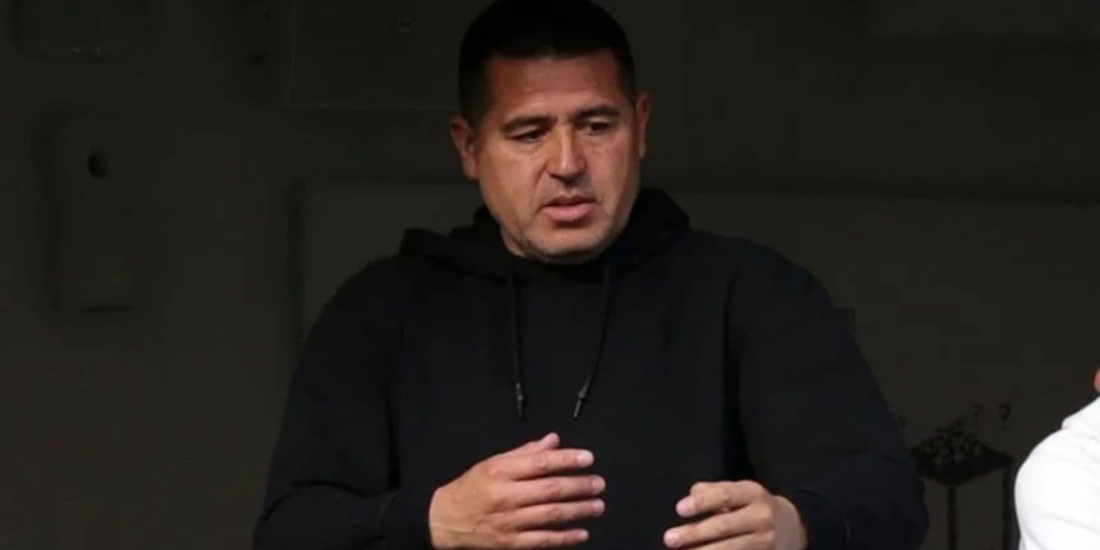 Riquelme quiso a una de las figuras del fútbol argentino para Boca, pero está cerca de cerrar su arribo en otro club.