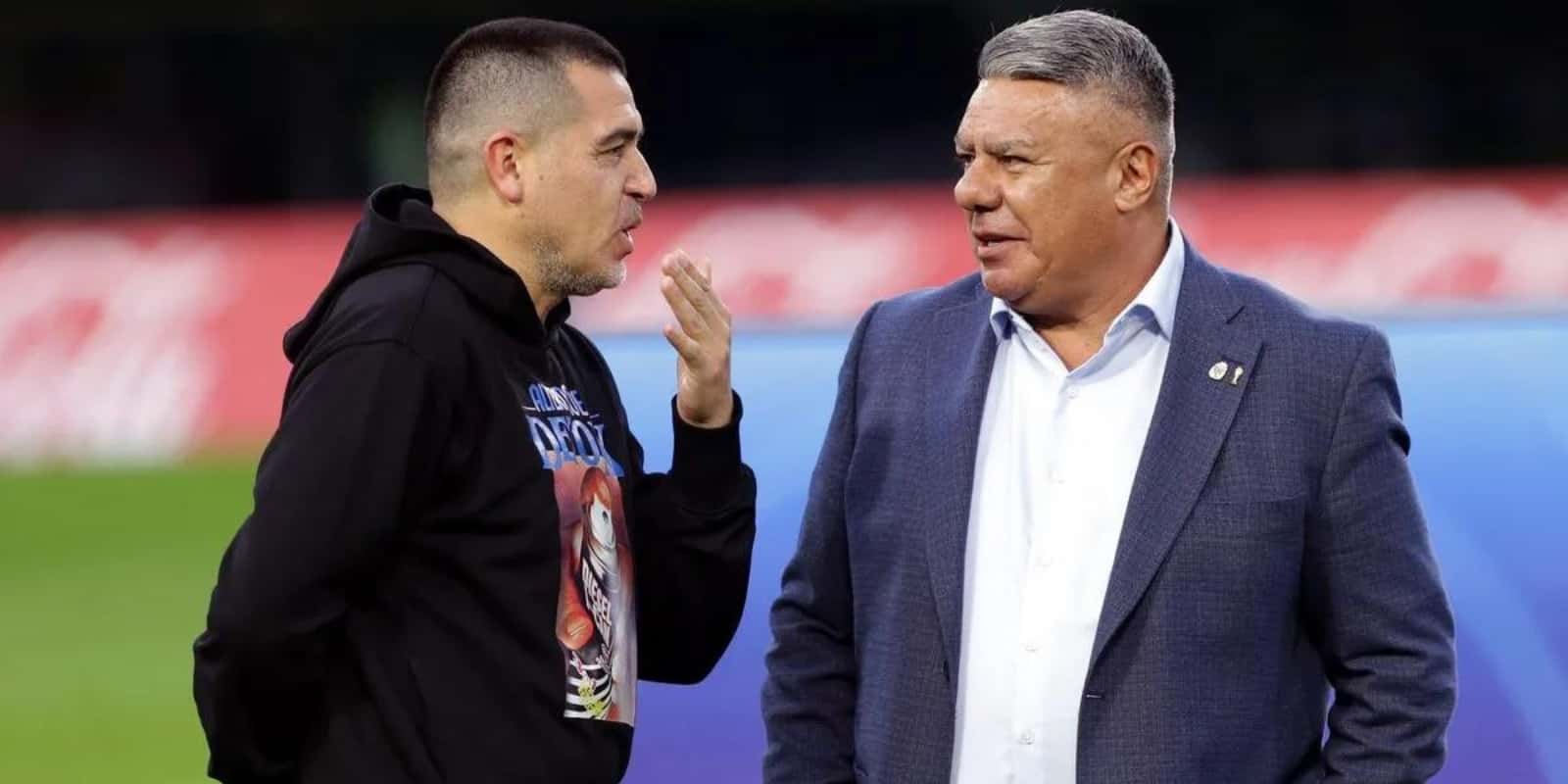 Riquelme y Chiqui Tapia.