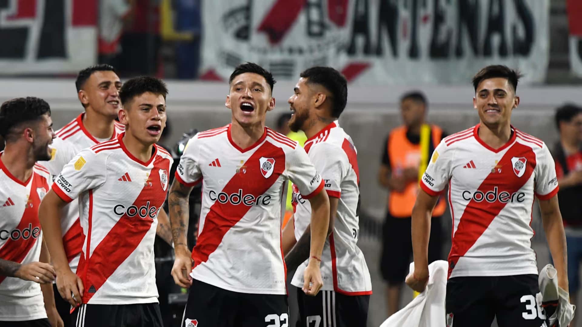 River festeja un gol en este 2024.