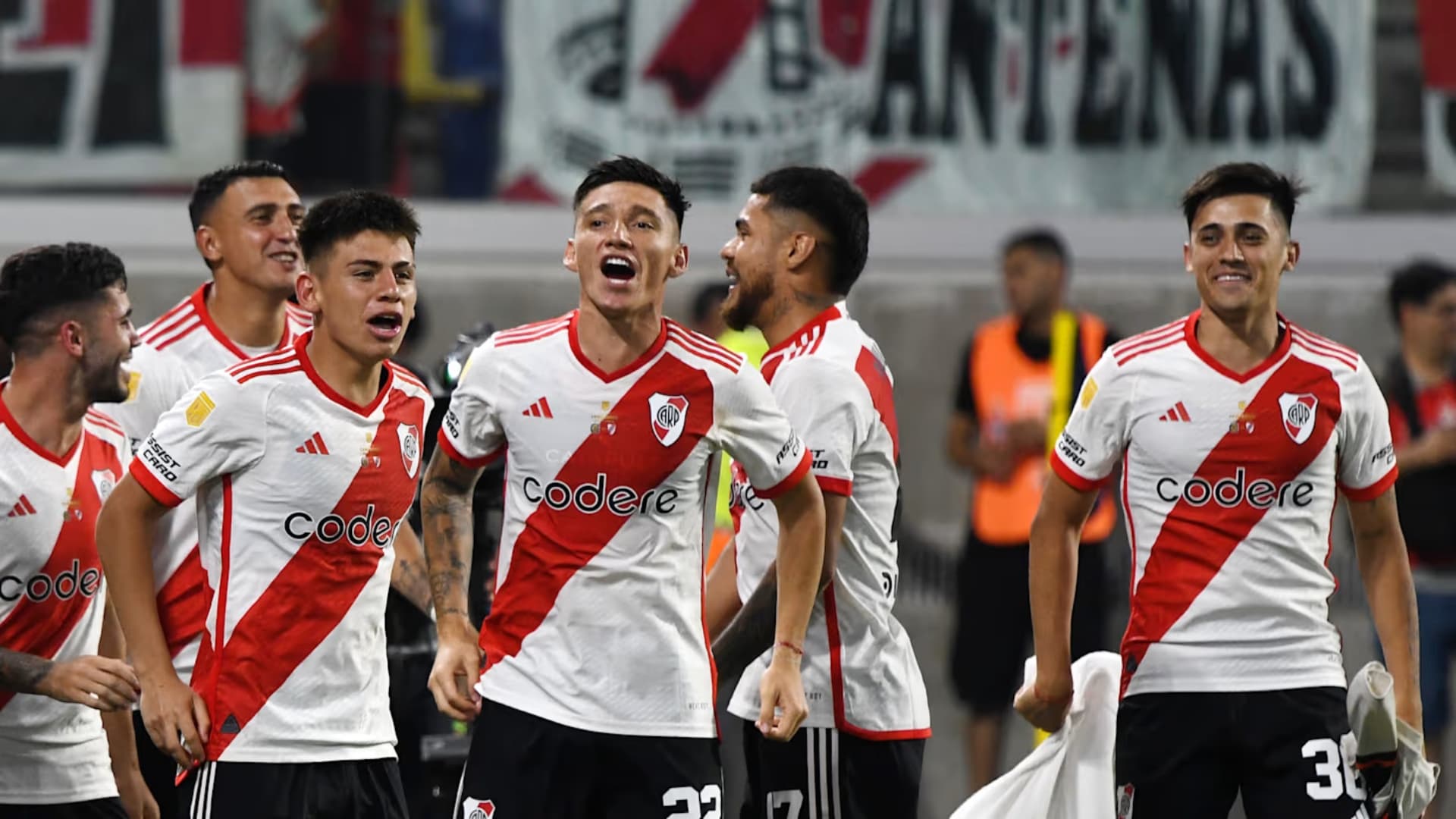 River festeja un gol en este 2024.