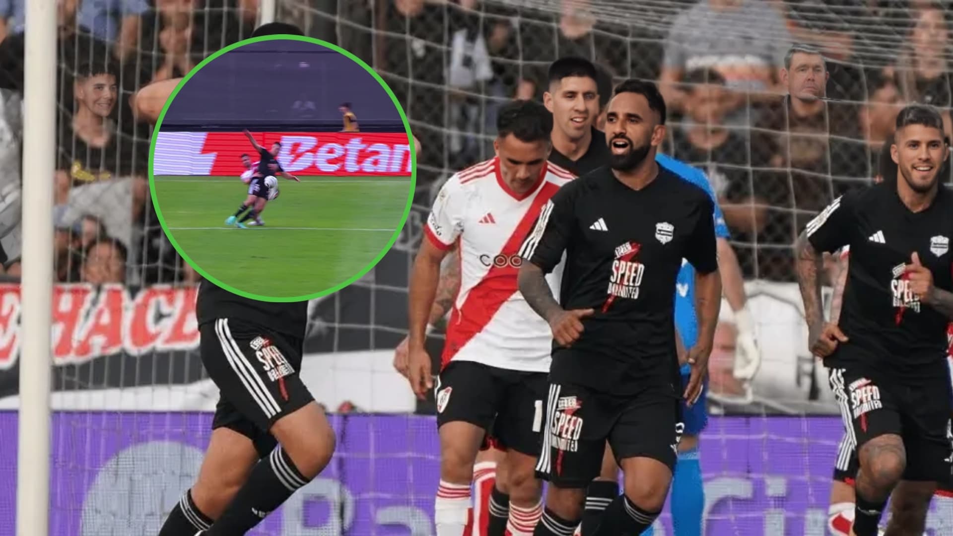 River perdió ante Riestra, penal de Boselli.