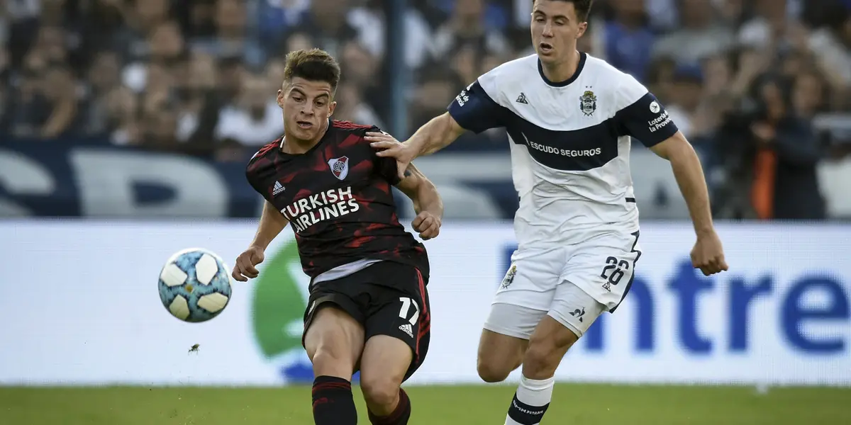 River quiere recomponerse después de la eliminación en la Copa Libertadores ante el Atlético Mineiro y enfrenta a Gimnasia La Plata con el objetivo de llegar a las 13 unidades en la Liga Profesional. El partido se llevará a cabo el domingo 22 de agosto en el Estadio Juan Carmelo Zerillo ¿En qué horario será el encuentro y por dónde será transmitido? Toda la información acá.