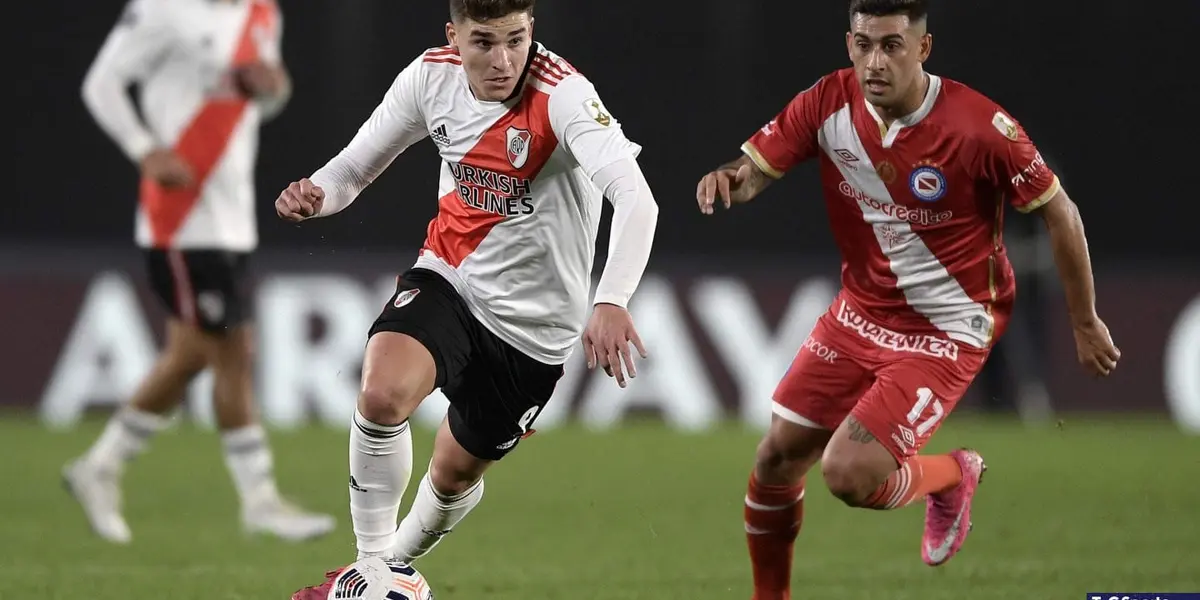 River y Argentinos Juniors definen el pase a los cuartos de final de la Copa Libertadores en el Estadio Diego Armando Maradona, el vencedor ira ante Atlético Mineiro. El partido de ida finalizó 1-1 en el Monumental. ¿Cómo formarán ambos equipos?. Enterate de los once que saldran a la cancha.