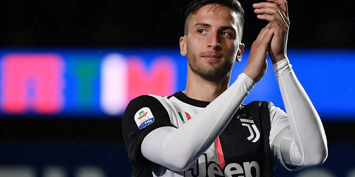 Rodrigo Bentancur podría pasar de la Juventus al Aston Villa y la transferencia le dejaría una importante suma de dinero al Xeneize.