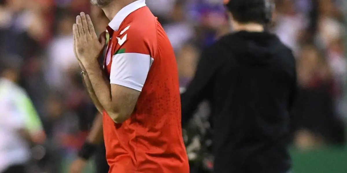 Salió a la luz que el motivo de su renuncia es extrafutbolístico, por el cual el DT decidió dar un paso al costado en el conjunto recién ascendido.