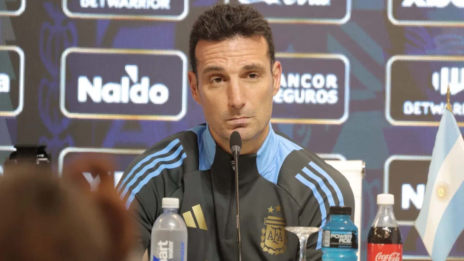 Scaloni en conferencia de prensa (TN)