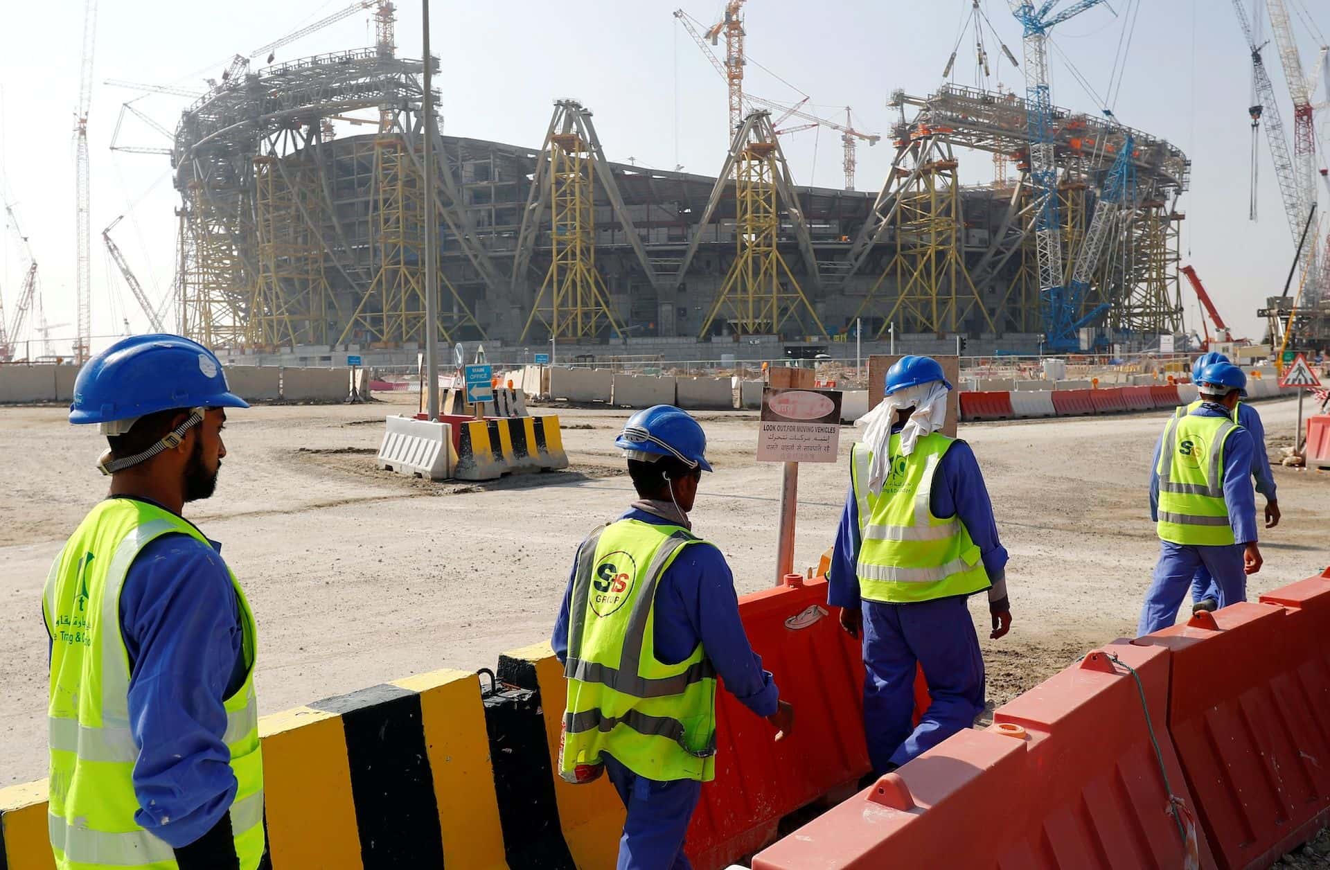 Se calcula que más de 6500 obreros de la construcción murieron en la preparación de lo que será la cita mundialista a partir de noviembre.