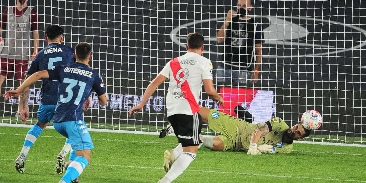 Se vivió un partido sin grandes emociones y los hinchas no perdonaron en las redes sociales.