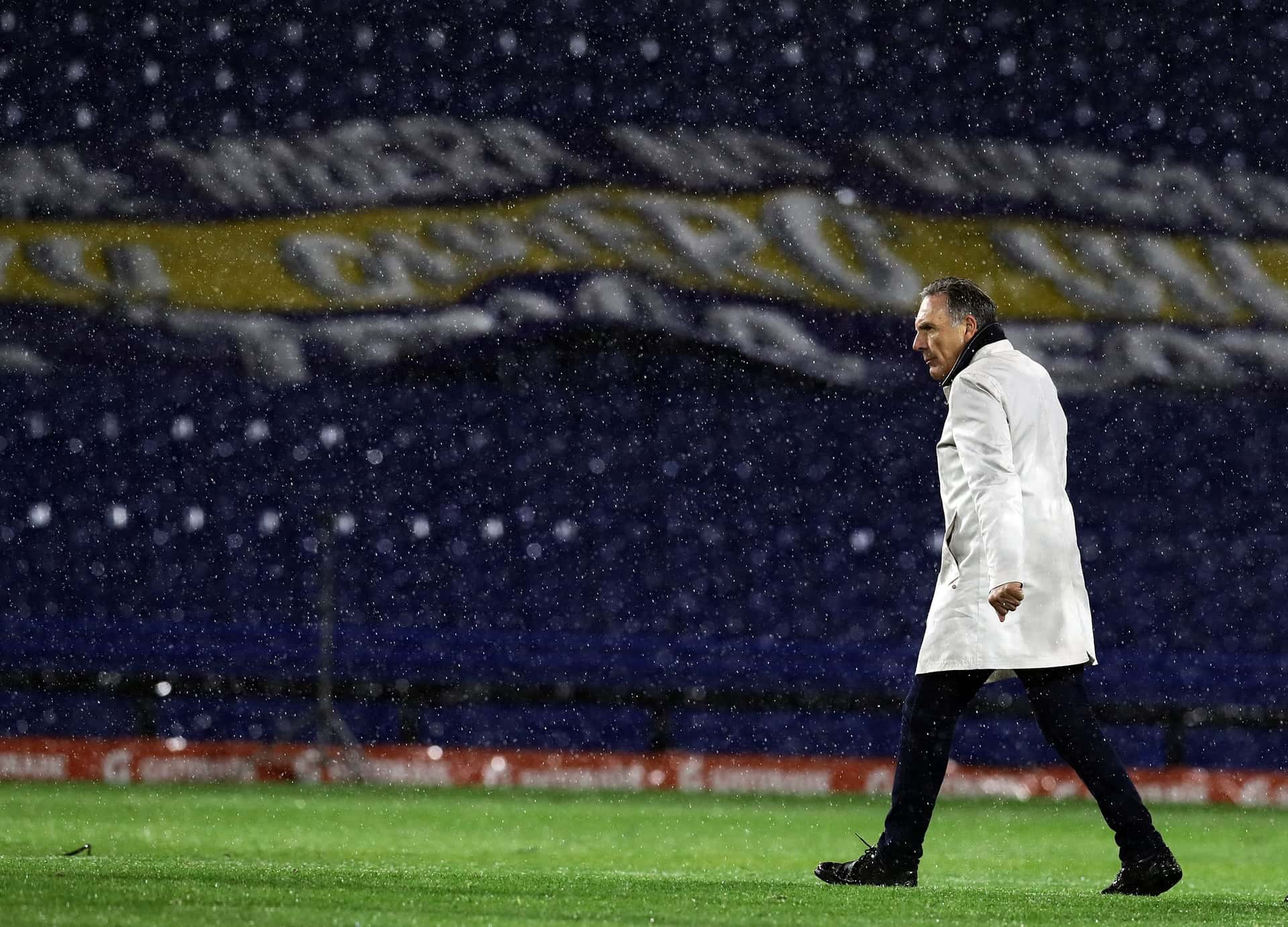Sebastián Battaglia, DT de la Reserva, lo reemplazará en el futuro inmediato, mientras la dirigencia busca un entrenador definitivo.