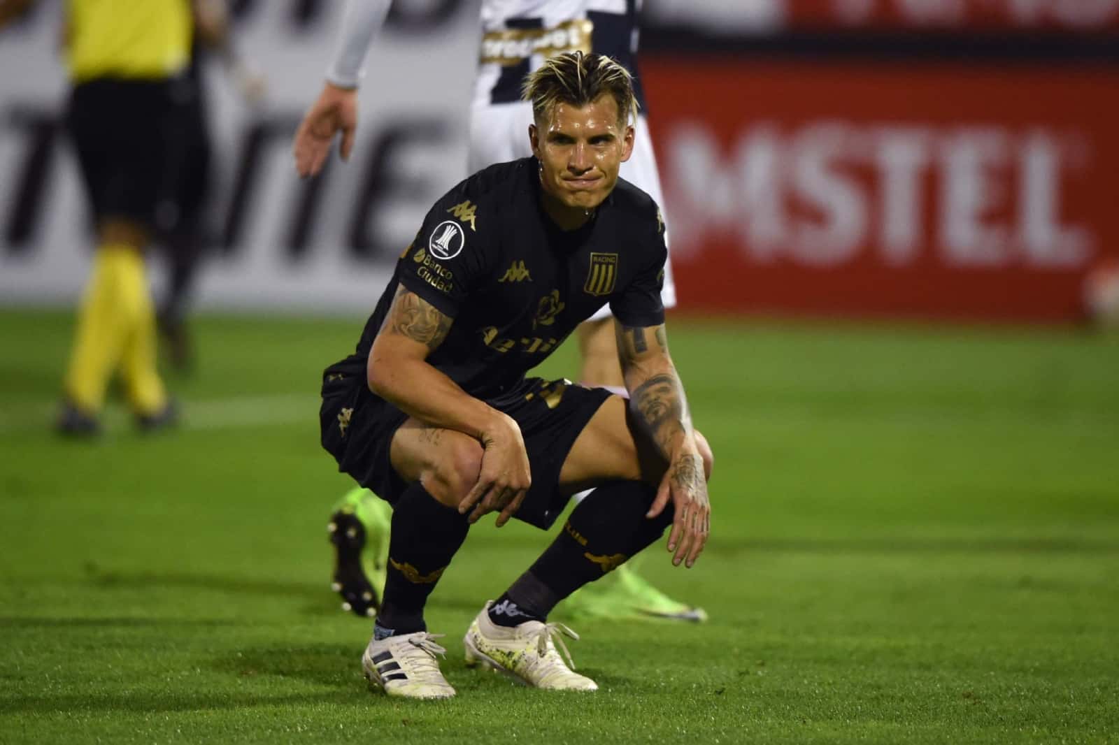 Sebastián Beccacece alista su once titular para visitar a Nacional de Uruguay, y muchos se preguntan si Nicolás Reniero repetirá titularidad o su penal fallado tendrá consecuencias.