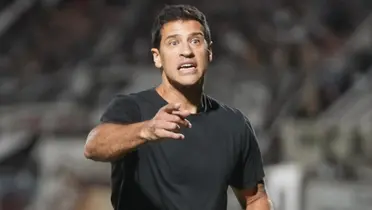 Sebastián Domínguez en un partido como DT de Tigre