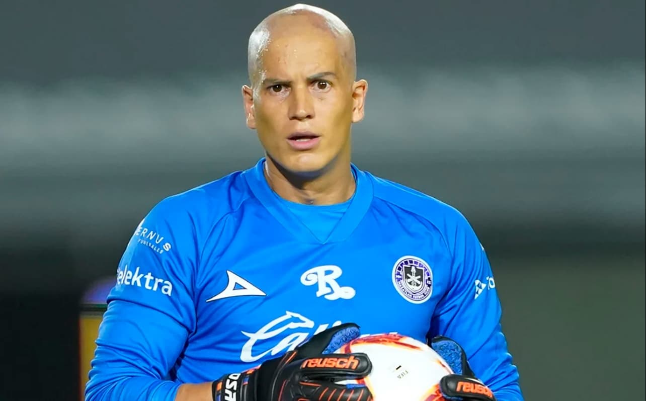 Sebastián Sosa sigue siendo un fichaje que parece estar cerca, pero en ocasiones aún está lejos.