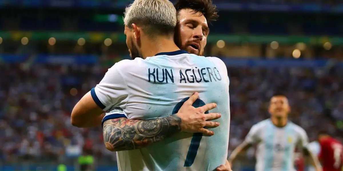 Sergio Agüero dejó el Manchester City después de casi 10 años en la institución para pasar a jugar al Barcelona donde estaría su mejor amigo, Lionel Messi. Finalmente, el astro argentino no seguirá en el Blaugrana y el Kun se estaría arrepintiendo de la decisión que tomó ¿Qué resignó el delantero para ir al elenco Culé? Enterate de toda la información acá.