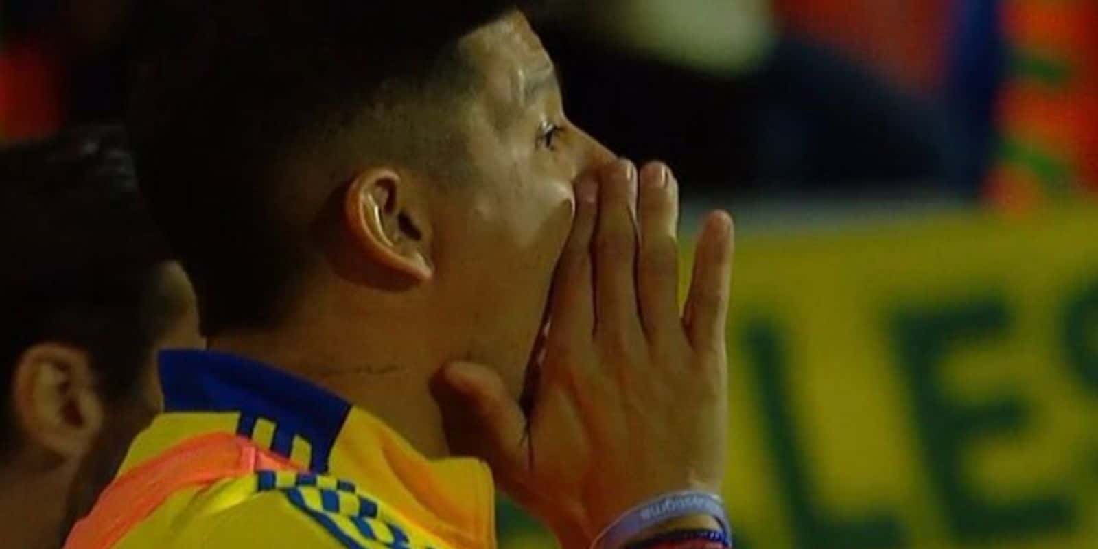 Si bien no jugó esta noche, Rojo vivió el partido de una forma muy especial y se ganó el respeto de sus compañeros e hinchas.