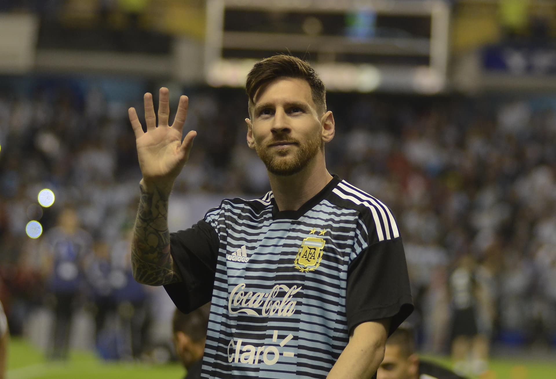 Siguen pasando los años y Lionel Messi se mantiene como el mejor jugador del mundo, a sus 34 años quiere seguir cosechando titulos para su carrera, pero su retiro del fútbol parece cada vez mas cerca ¿Será el 2022 su último año como profesional? Enterate de más información acá.