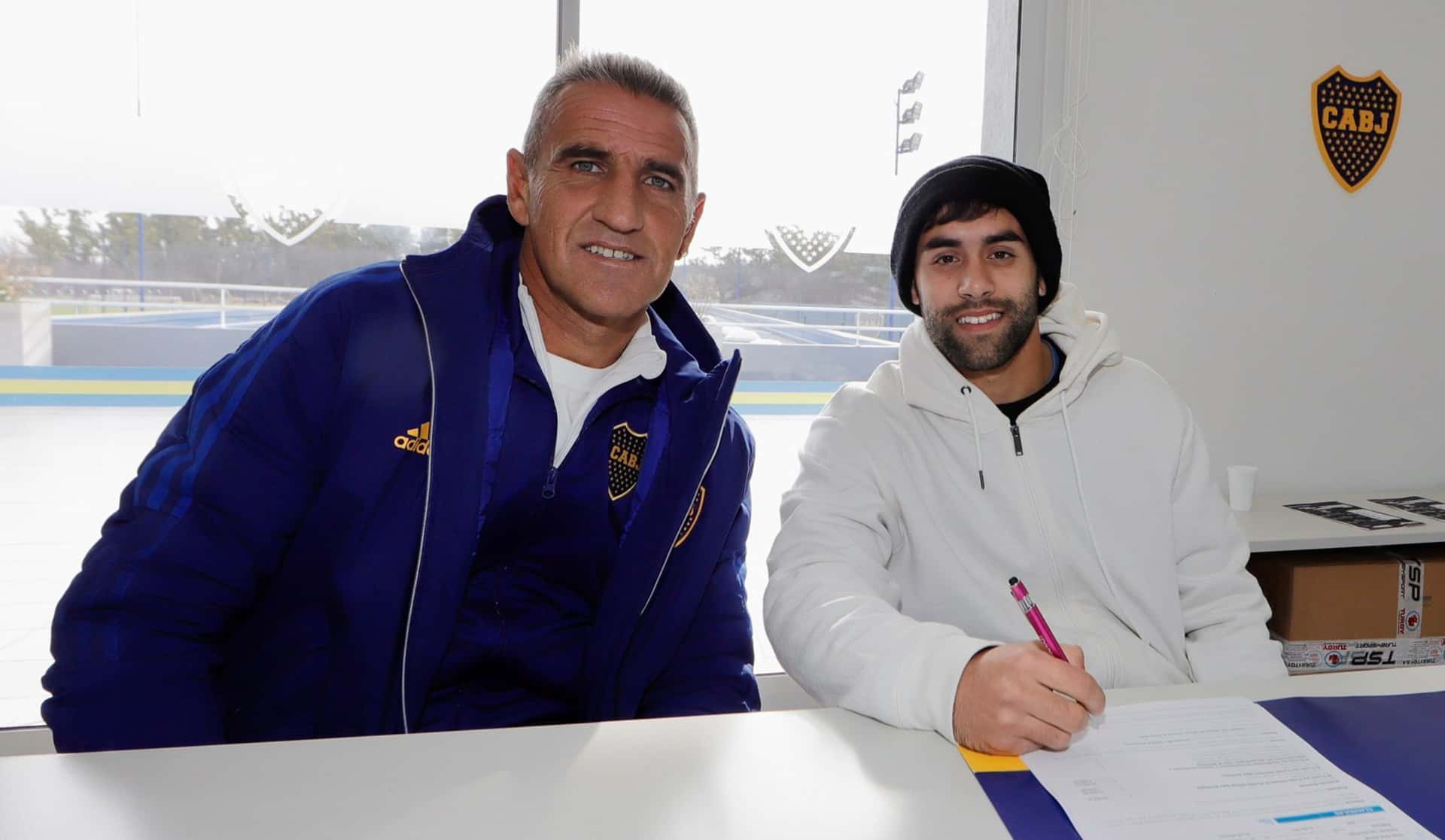 Todo pautado para que sea cedido a préstamo pero antes de marcharse, extendió su contrato