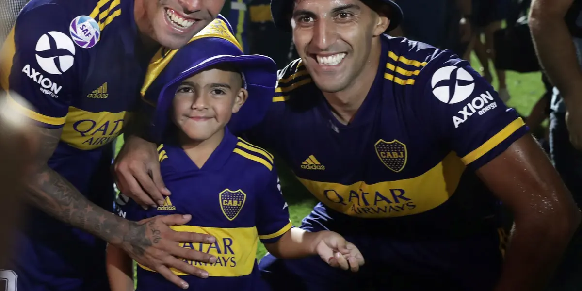 Tras anunciar que dejaba el Xeneize, Carlitos recibió un mensaje especial de su ex compañero.